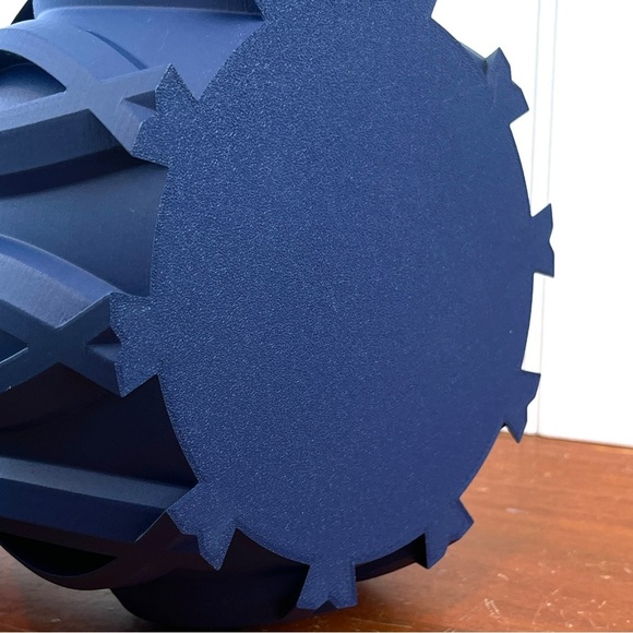 Modern Minimalist Flower Vase, The Linse Short Vase - Picture 5 of 7